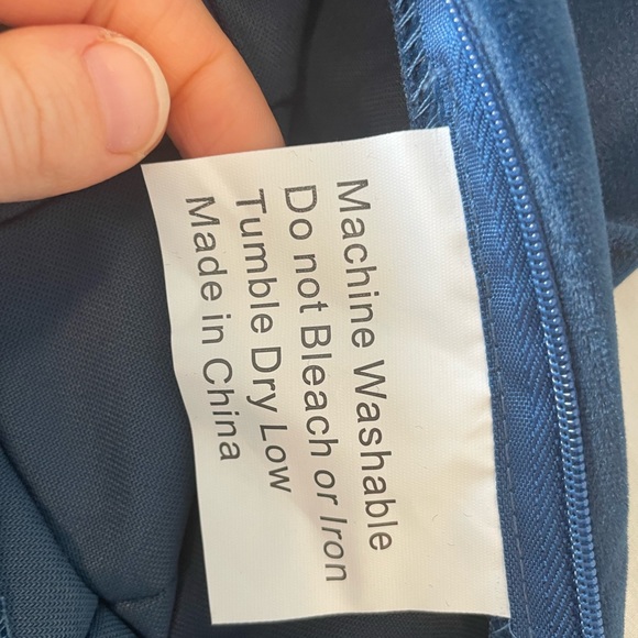 Pair of two dark navy Throw cushions - Picture 2 of 5